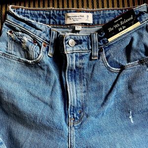 Abercrombie 90s Relaxed High Rise Jeans Curve Love 26 2R NWT